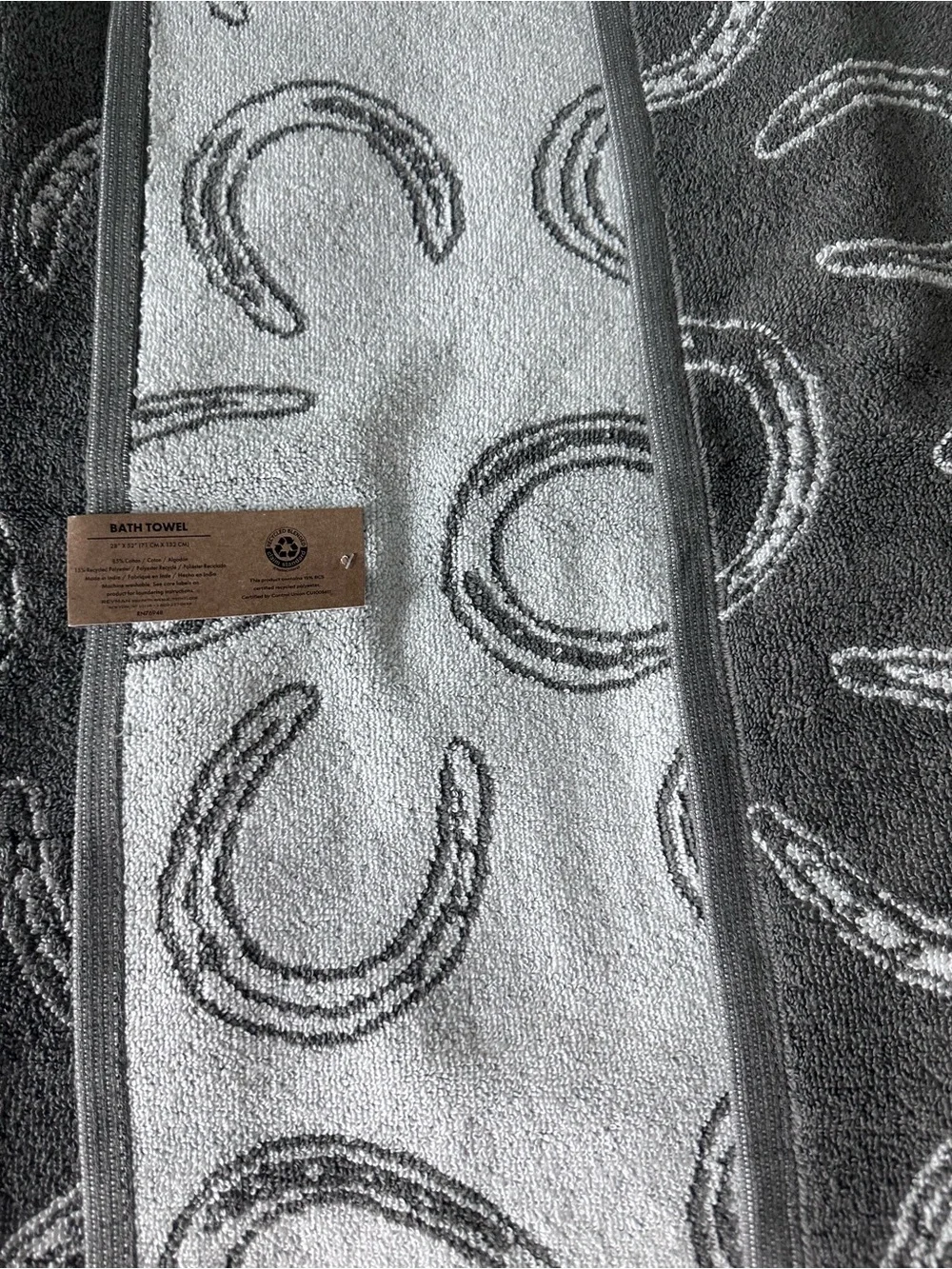 Wrangler Set of 2 Gray Bath Towels 28” x 52” Horseshoe Pattern Western NWT
